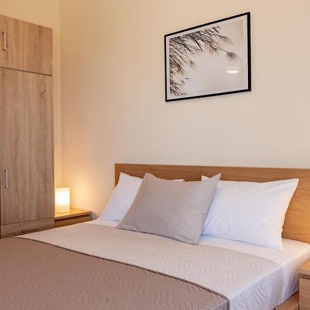 Cretan Fleur Apartments 埃拉福尼西岛 外观 照片