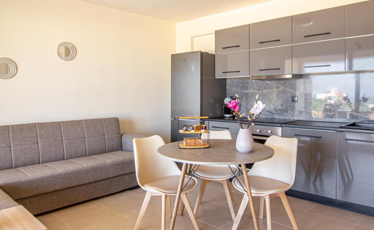 Cretan Fleur Apartments 埃拉福尼西岛 外观 照片